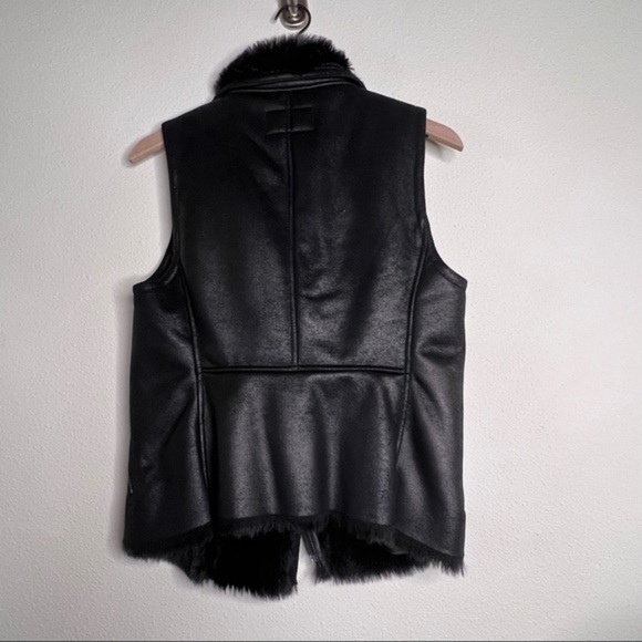 Banana Republic Multi Zip Moto Faux Shearling Vest Coat, black, size S NWOT - Picture 3 of 6